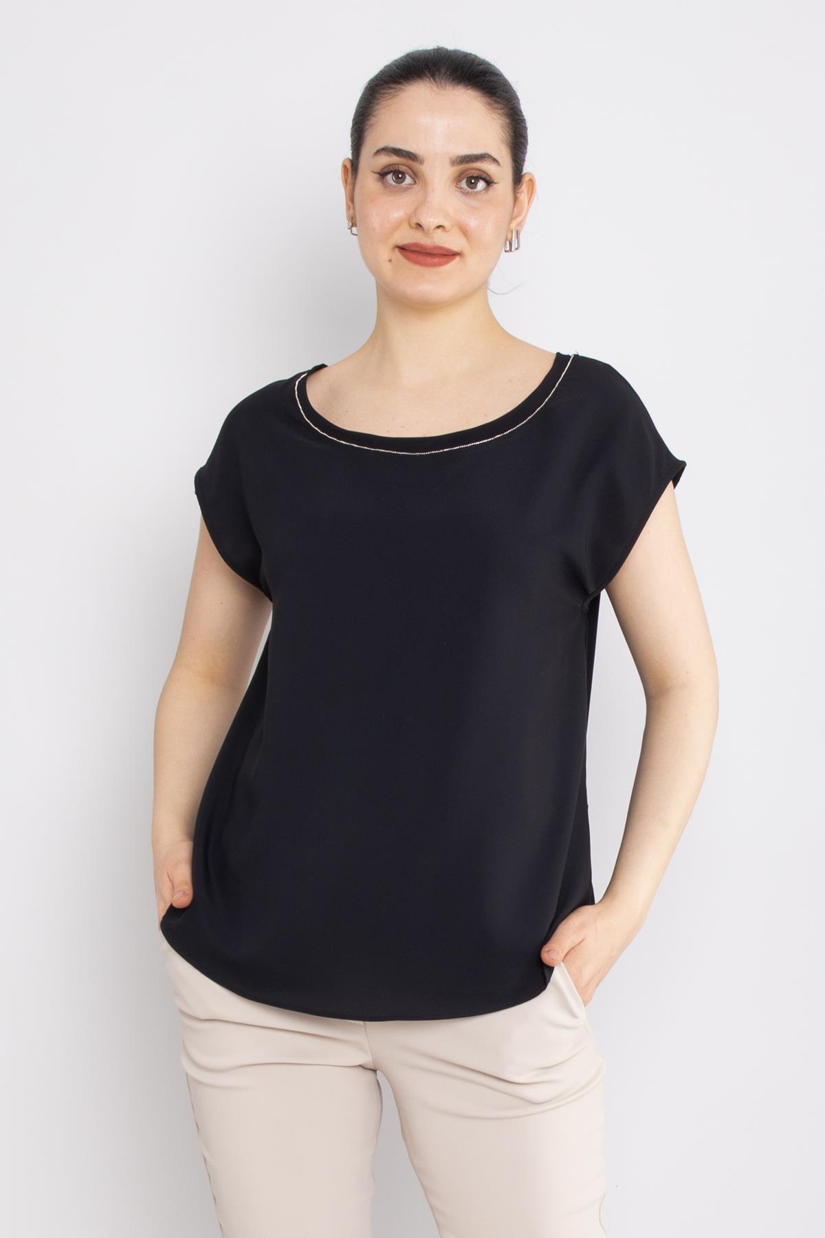 81948 Bisiklet Yaka Zincir Detay Kolsuz Şifon Bluz