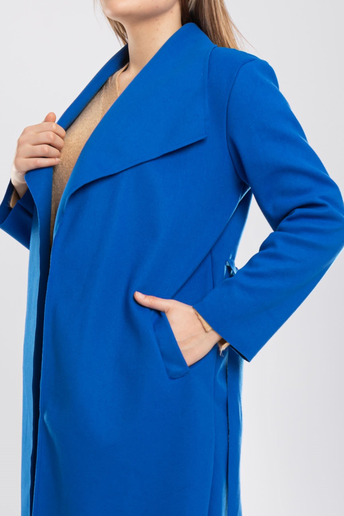 90041 Büyük Beden Şal Yaka Kuşaklı Kadın Keçe Kaban