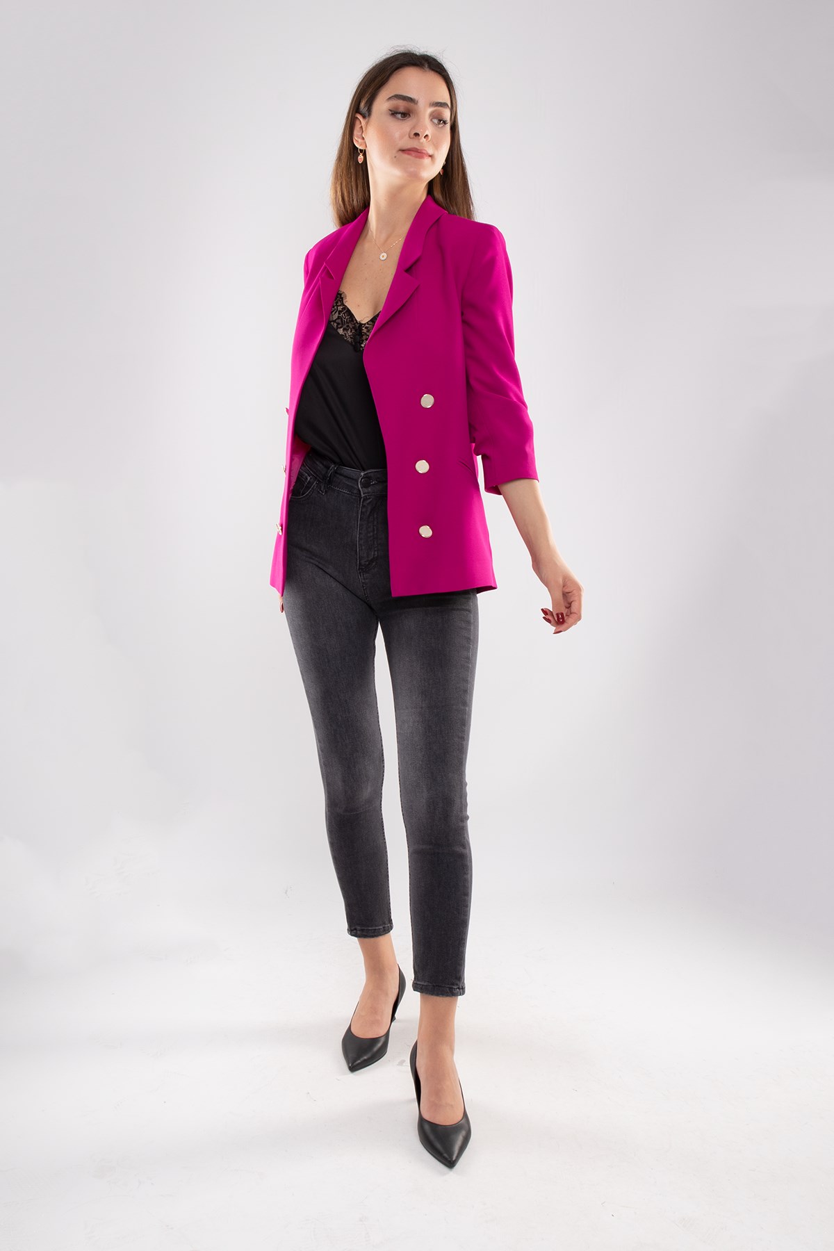 90113 ÖNÜ DÜĞMELİ KOLU BÜZGÜLÜ CEKET