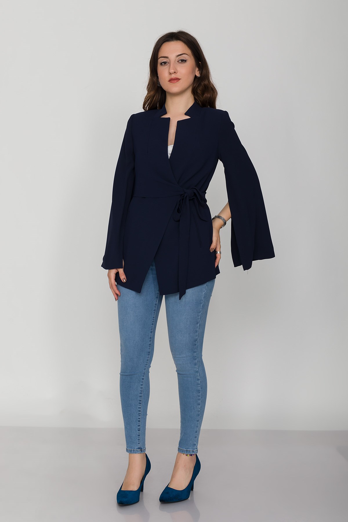 90177 Yandan Bağlamalı Hakim Yaka Yırtmaç Kol Ceket