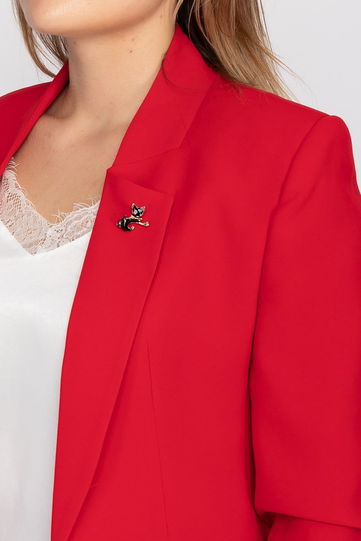 90179 BB KEDİ BROŞLU CEKET