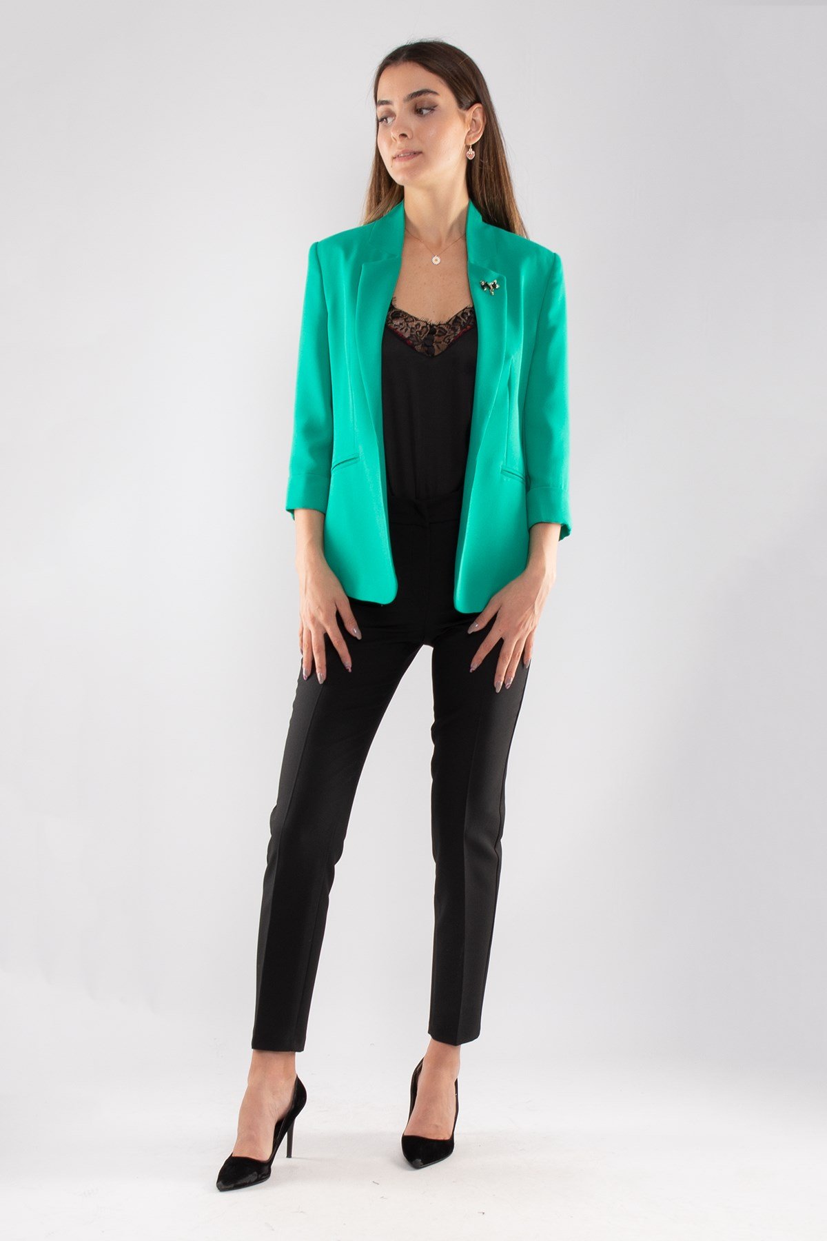 90179 KEDİ BROŞLU CEKET