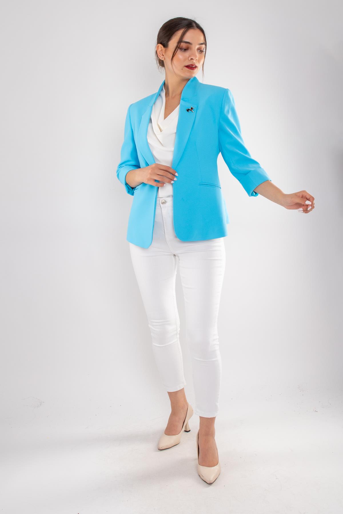 90179 Kedi Broşlu Kadın Ceket