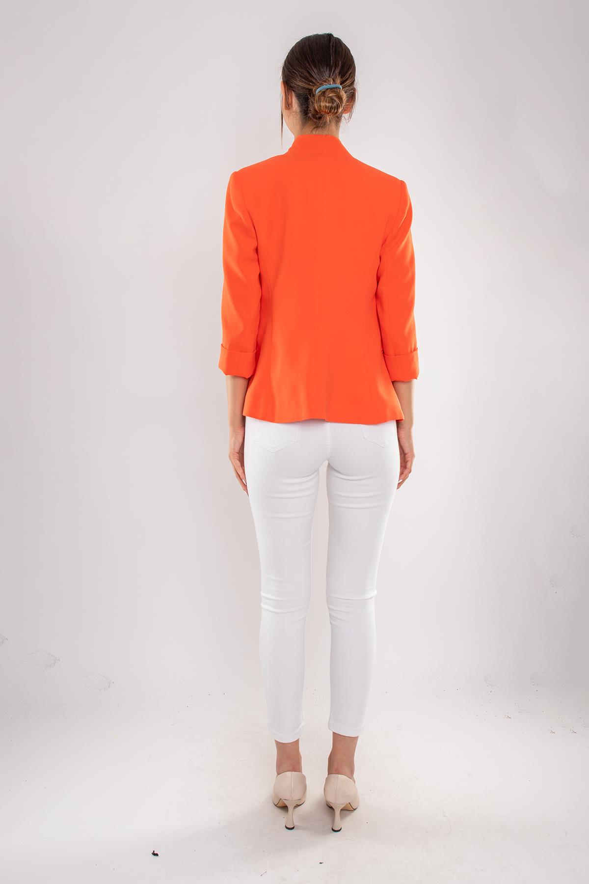 90179 Kedi Broşlu Kadın Ceket