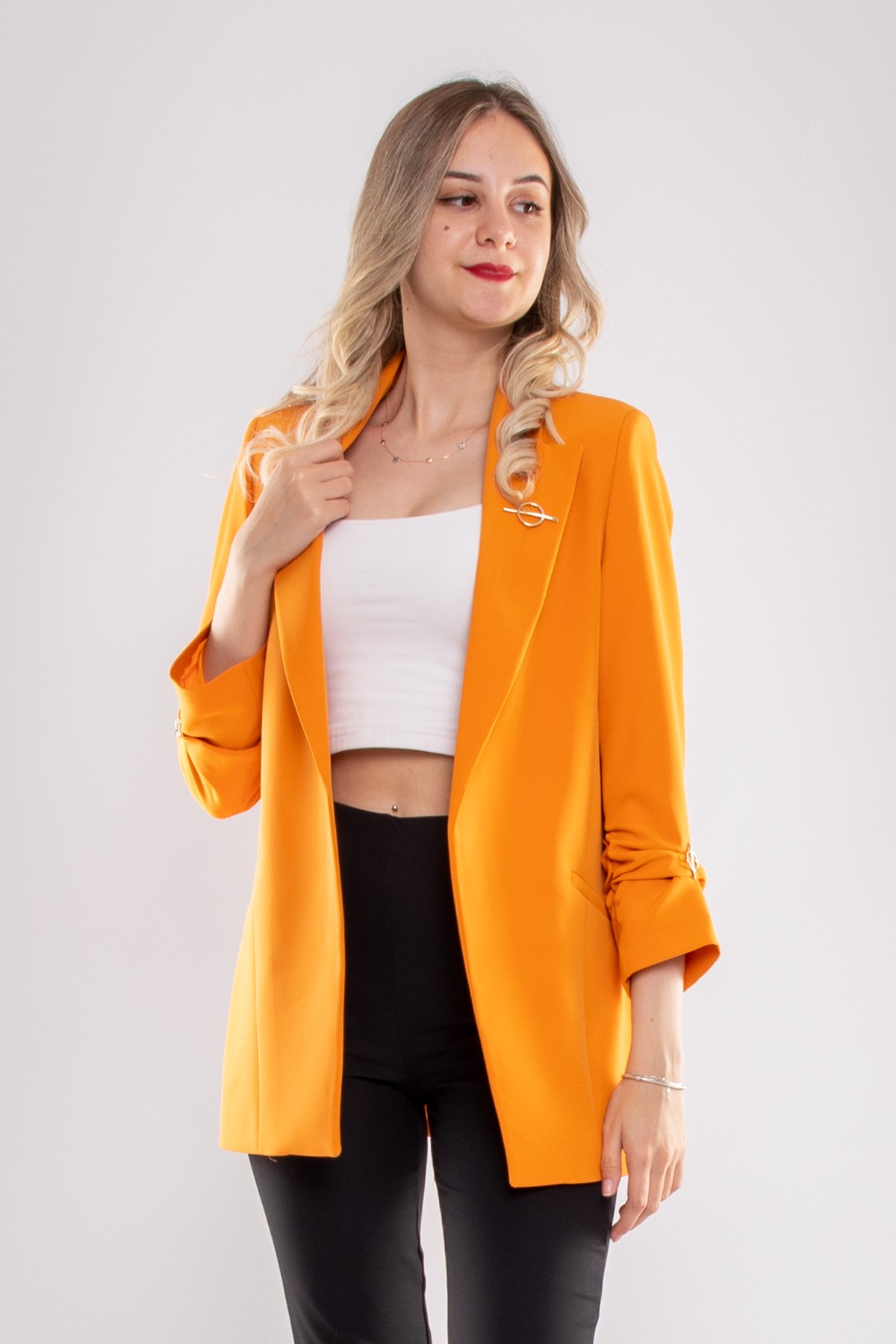 90503 Broşlu Büzgülü Kol Astarlarlı Blazer Ceket