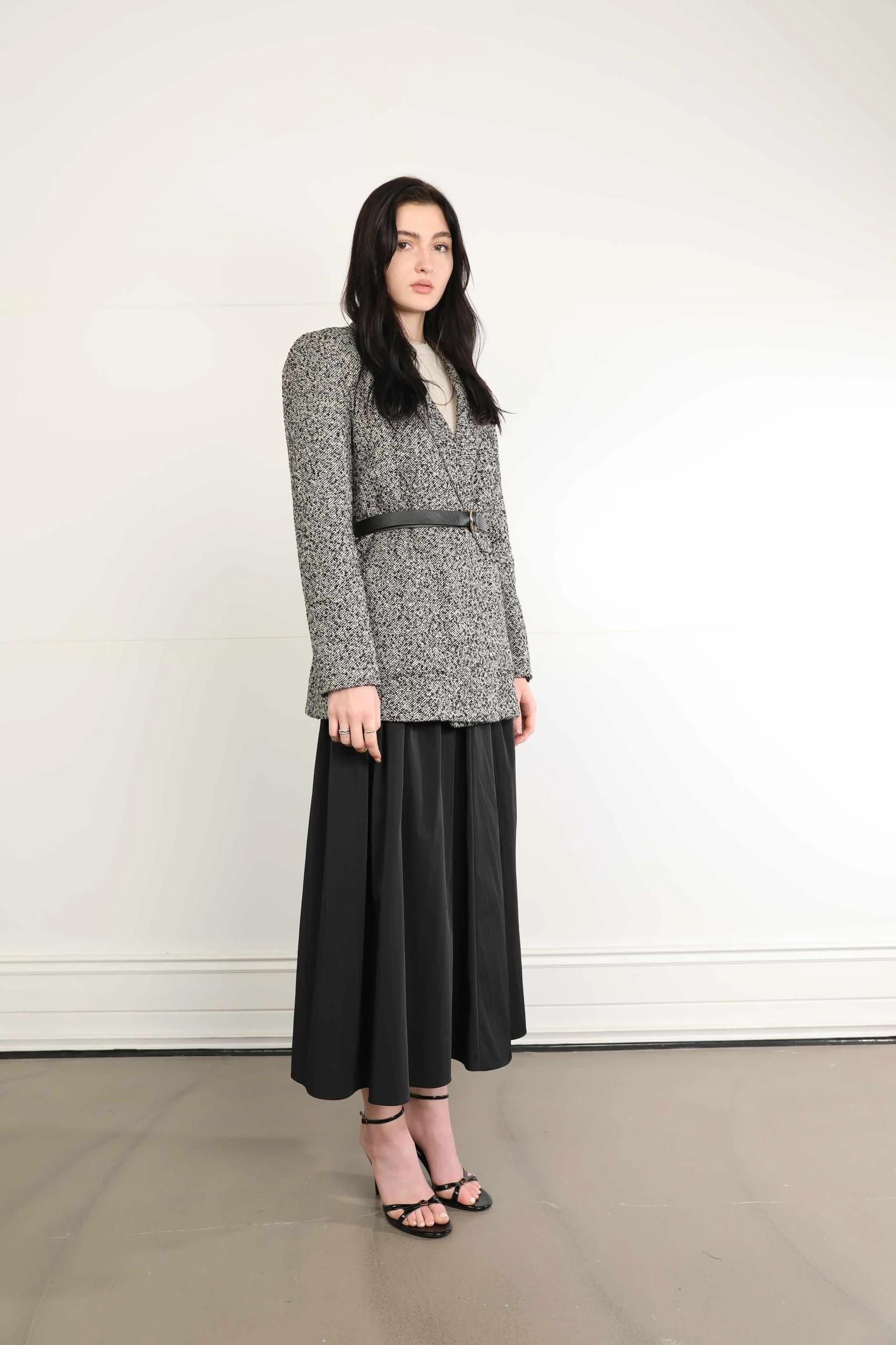 90883 Kemerli Kırçıllı Yakasız Kaşe Ceket