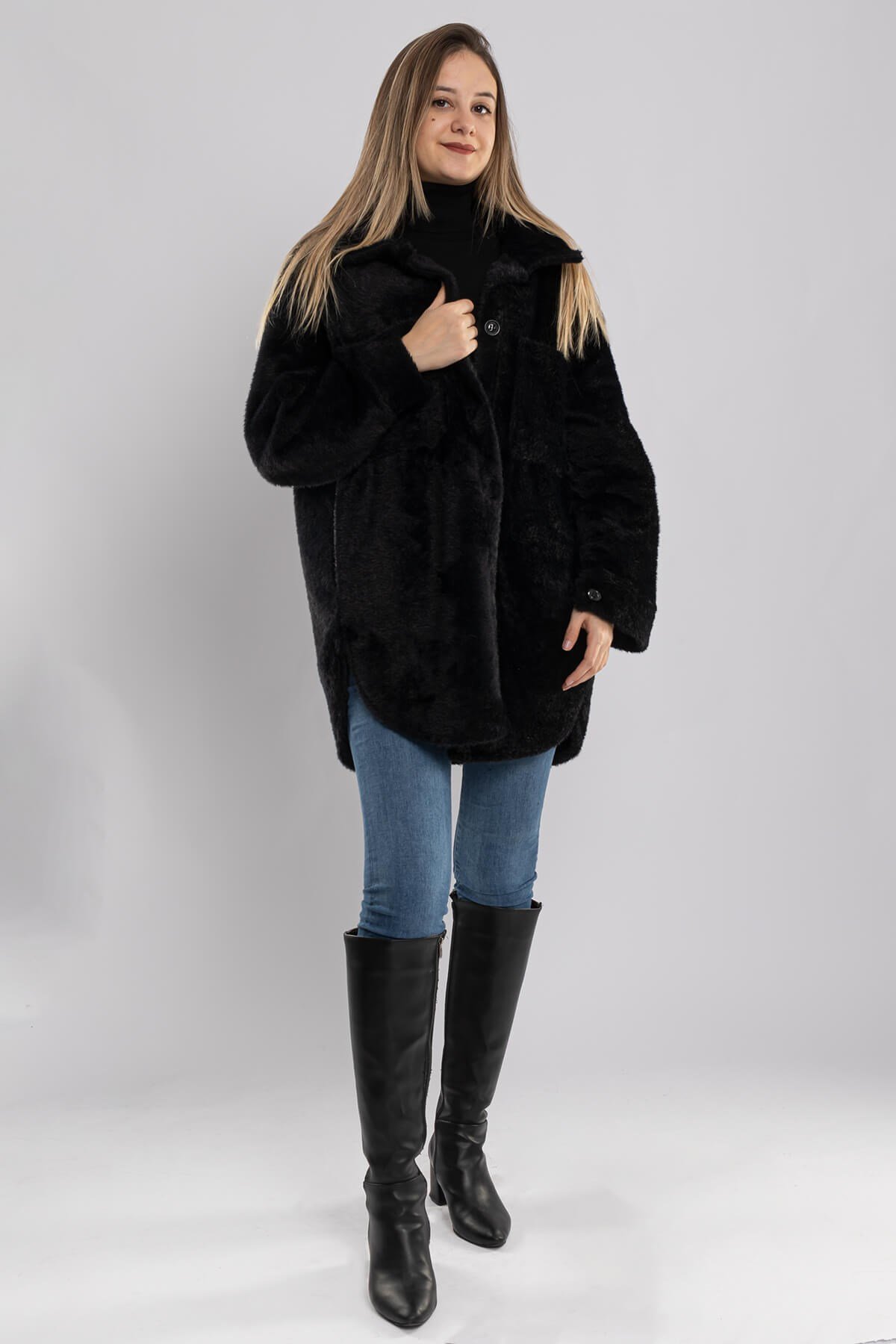 91121 Düğmeli Kısa Kadın Kürk Kaban