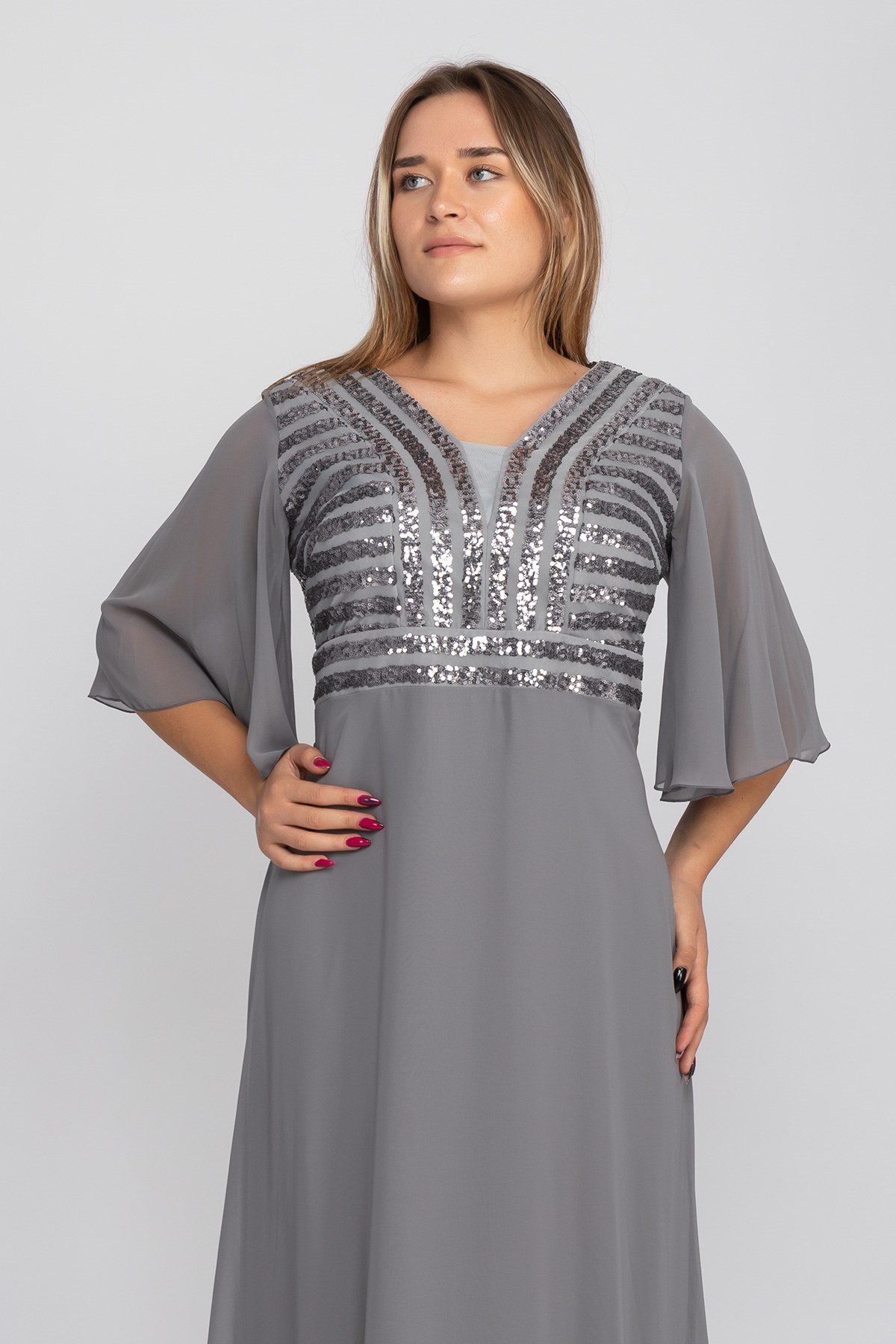 9302 Üzeri Şerit Payet İşleme Valon Tül Kol Şifon Büyük Beden Uzun Elbise