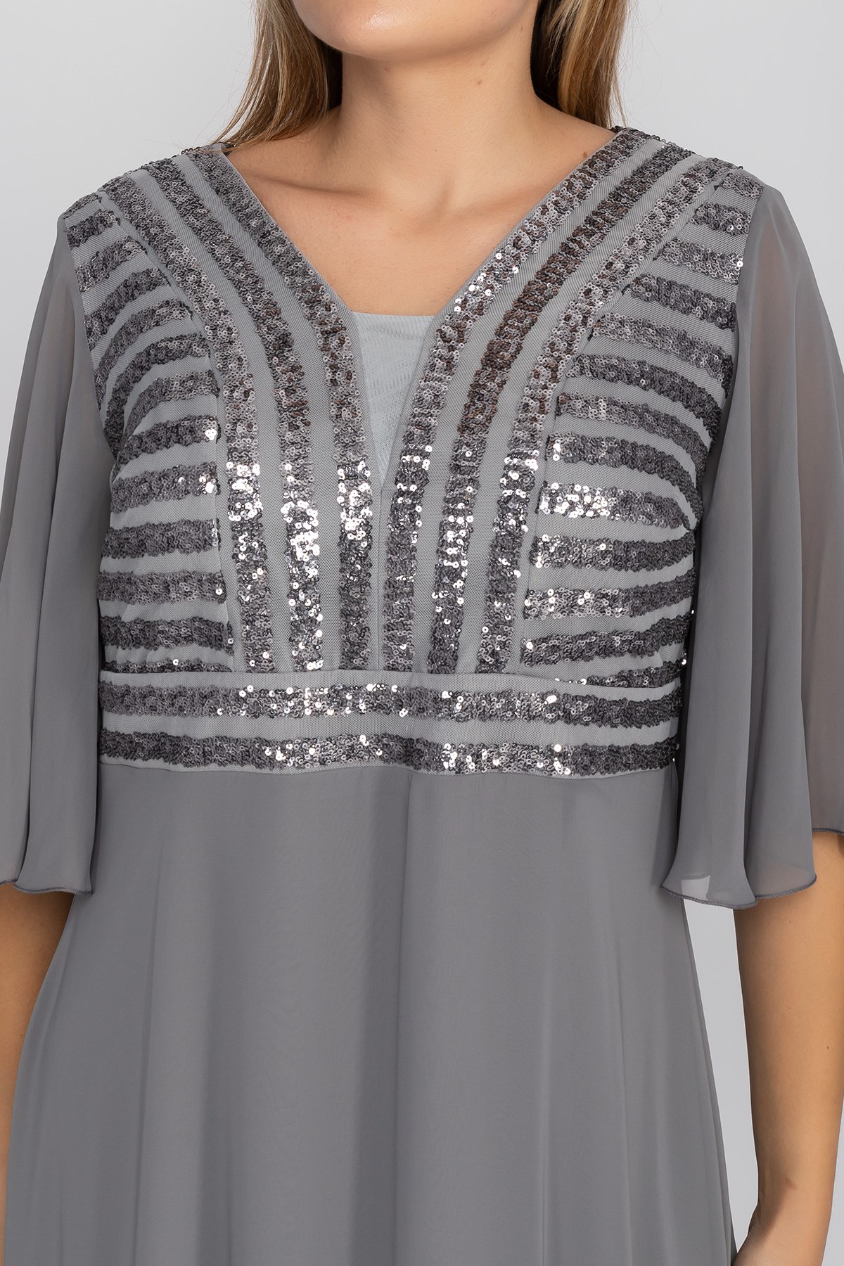 9302 Üzeri Şerit Payet İşleme Valon Tül Kol Şifon Büyük Beden Uzun Elbise