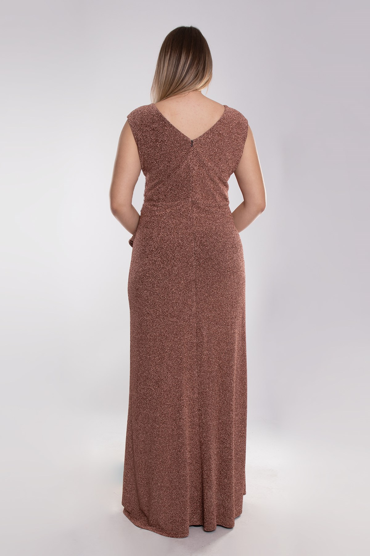 9424 Büyük Beden Yanı Drape Sim Kumaş Yırtmaçlı Uzun Elbise