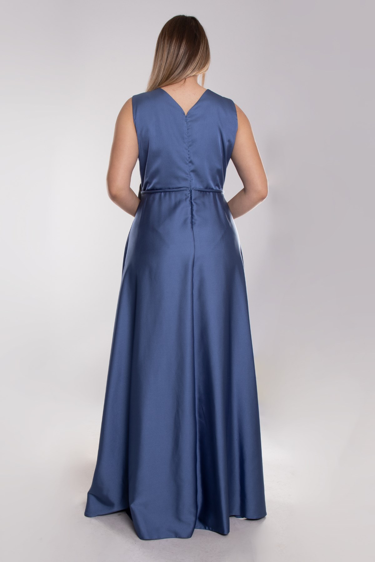 9490 Büyük Beden Kruvaze Yaka Kolsuz Uzun Saten Elbise