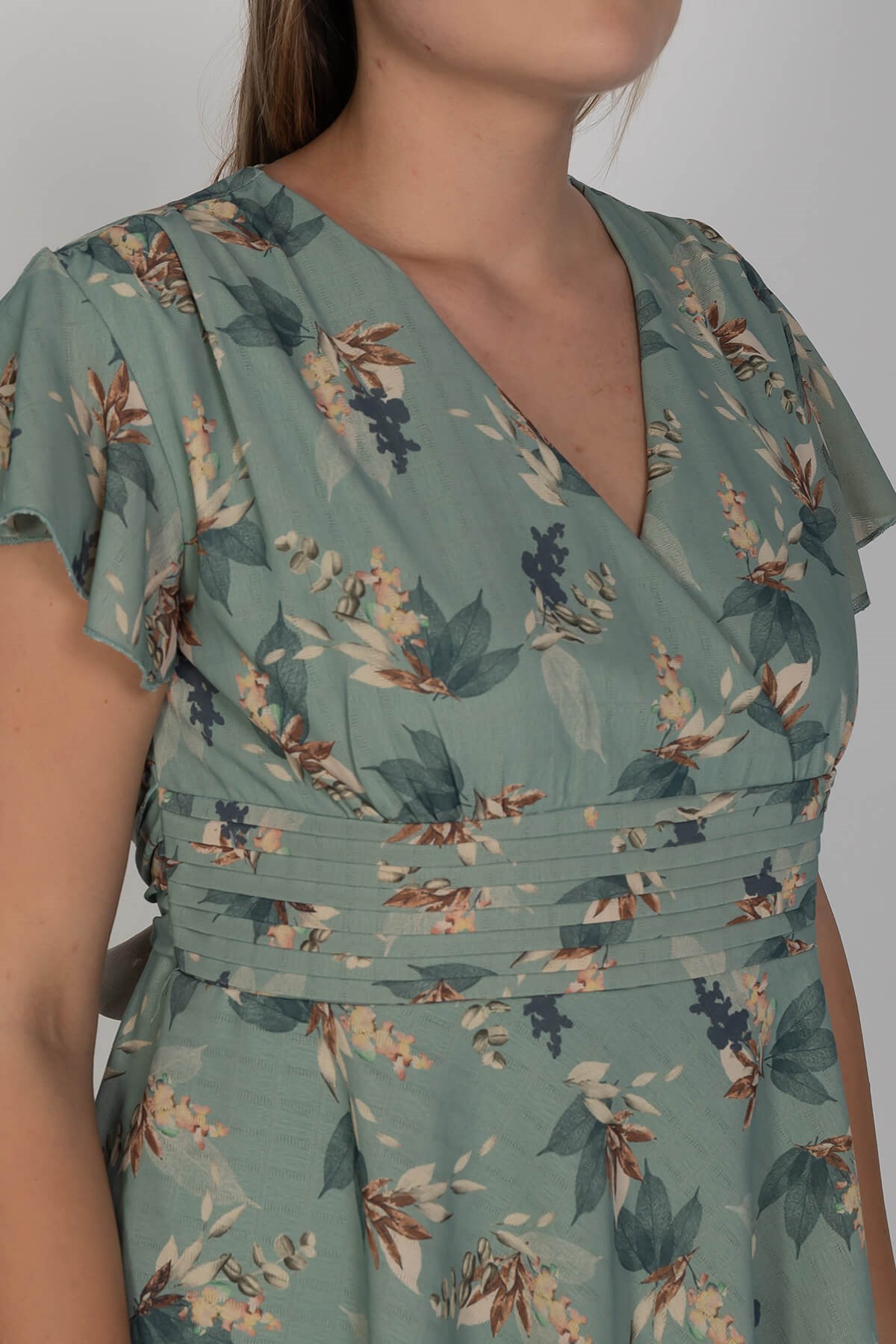 961330 Mendil Kol Beli Pileli Kruvaze Yaka Desenli Kuşakl Büyük Beden Kısa Elbise