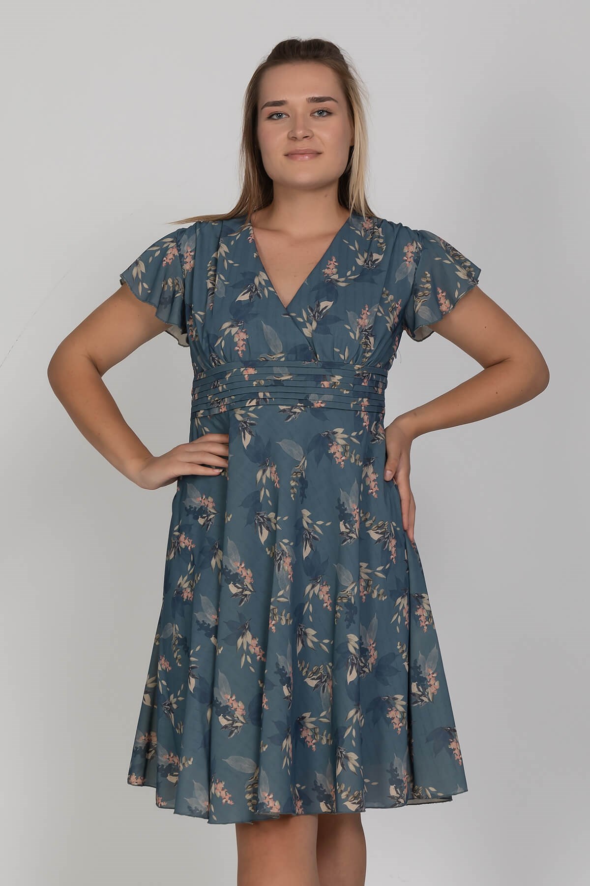 961330 Mendil Kol Beli Pileli Kruvaze Yaka Desenli Kuşakl Büyük Beden Kısa Elbise