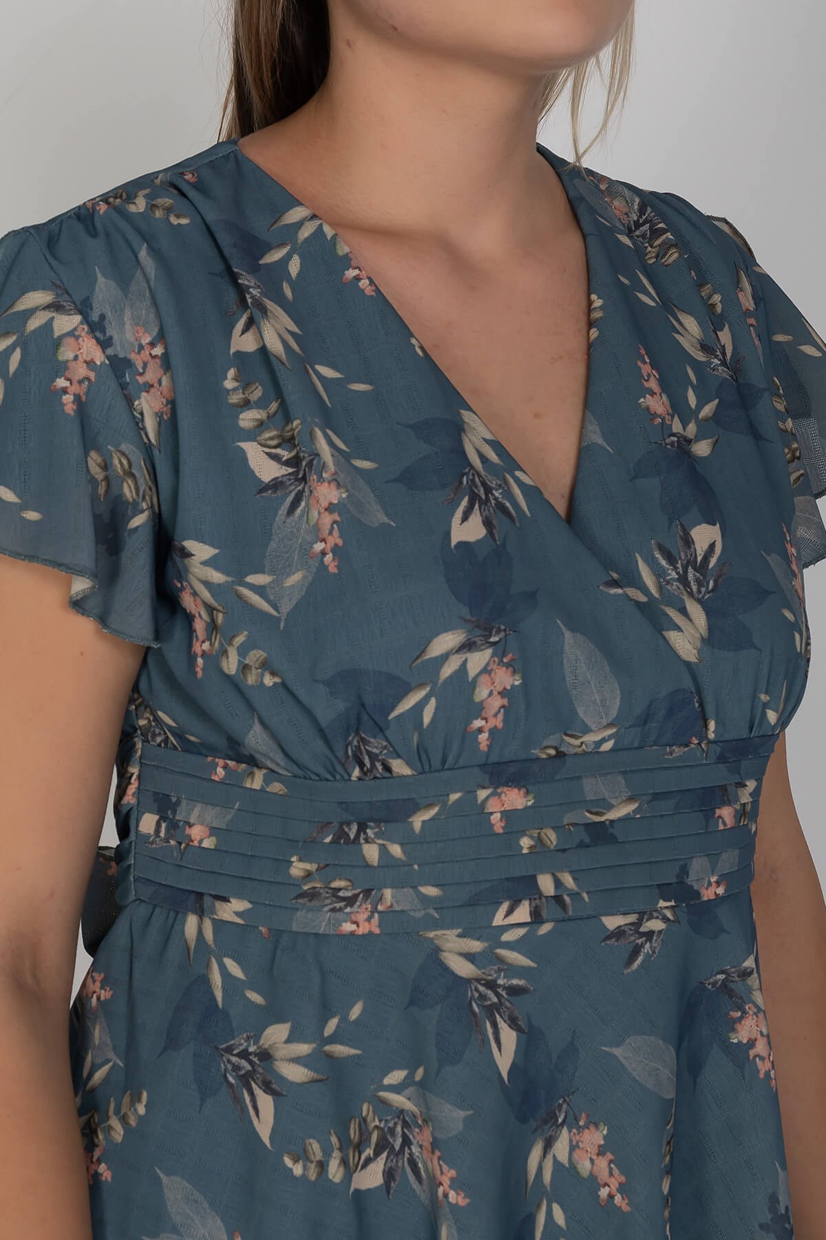 961330 Mendil Kol Beli Pileli Kruvaze Yaka Desenli Kuşakl Büyük Beden Kısa Elbise