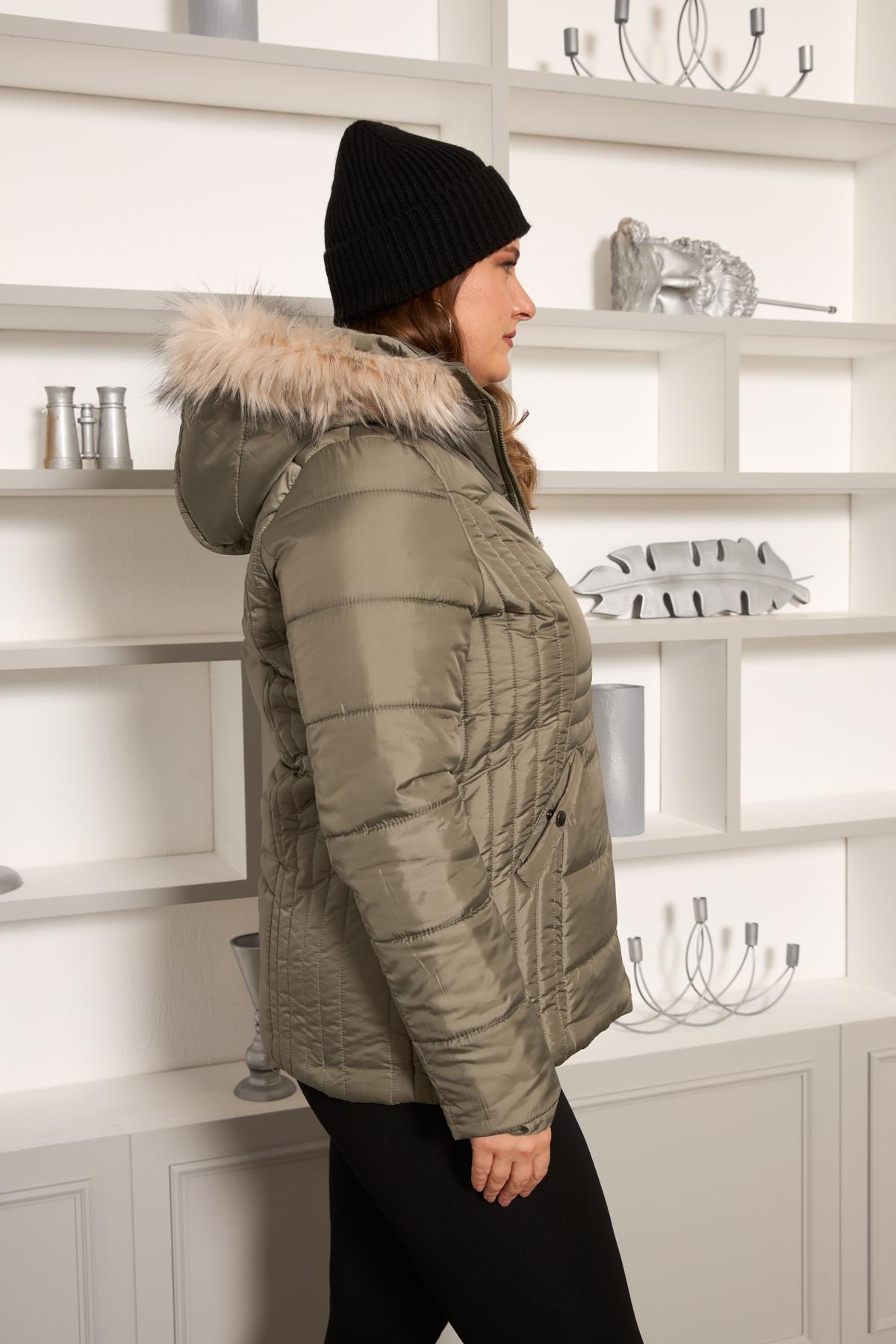 9761 Büyük Beden Kapüşonu Kürklü Kadın Fermuarlı Şişme Mont