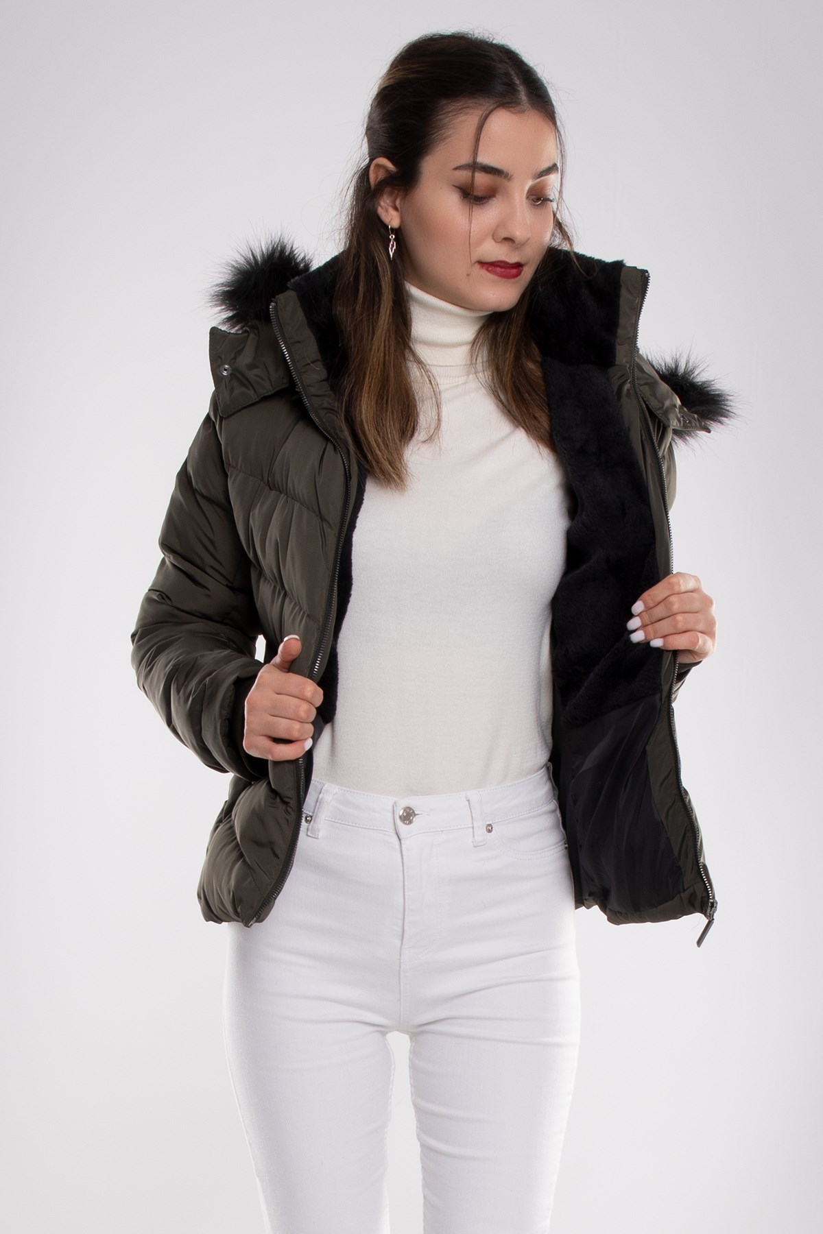 ADELE23 Kapşonlu İçi Kürklü Kısa Kadın Mont