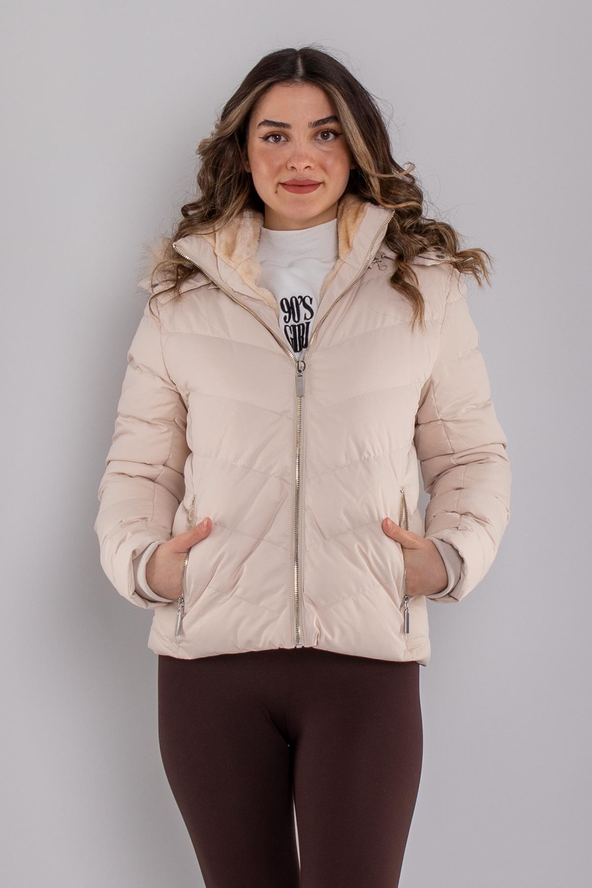 BESTE Slimfit Kapüşonlu İçi Kürklü Kısa Mont