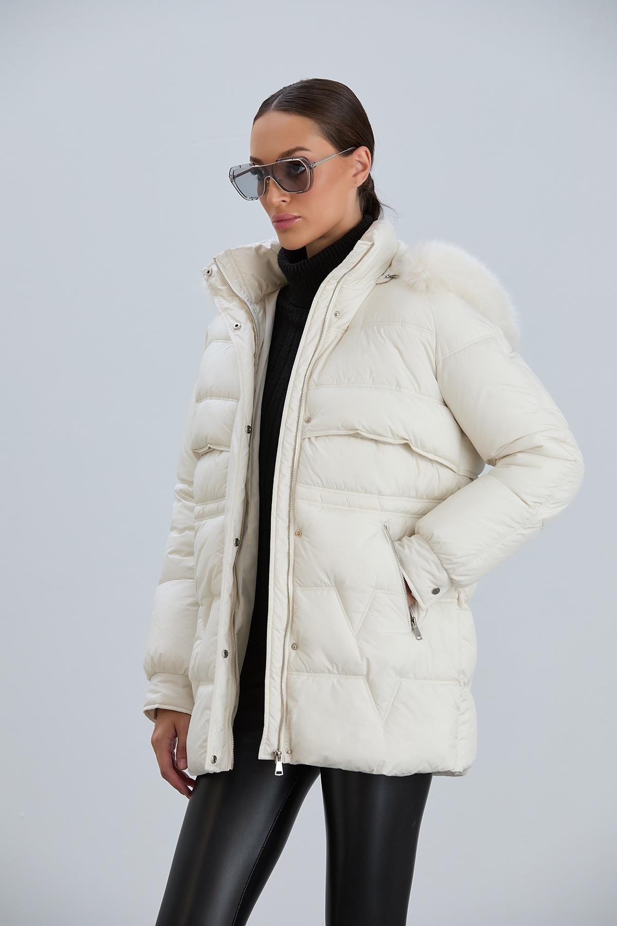 CORA Kapüşonu Kürklü Şişme Mont