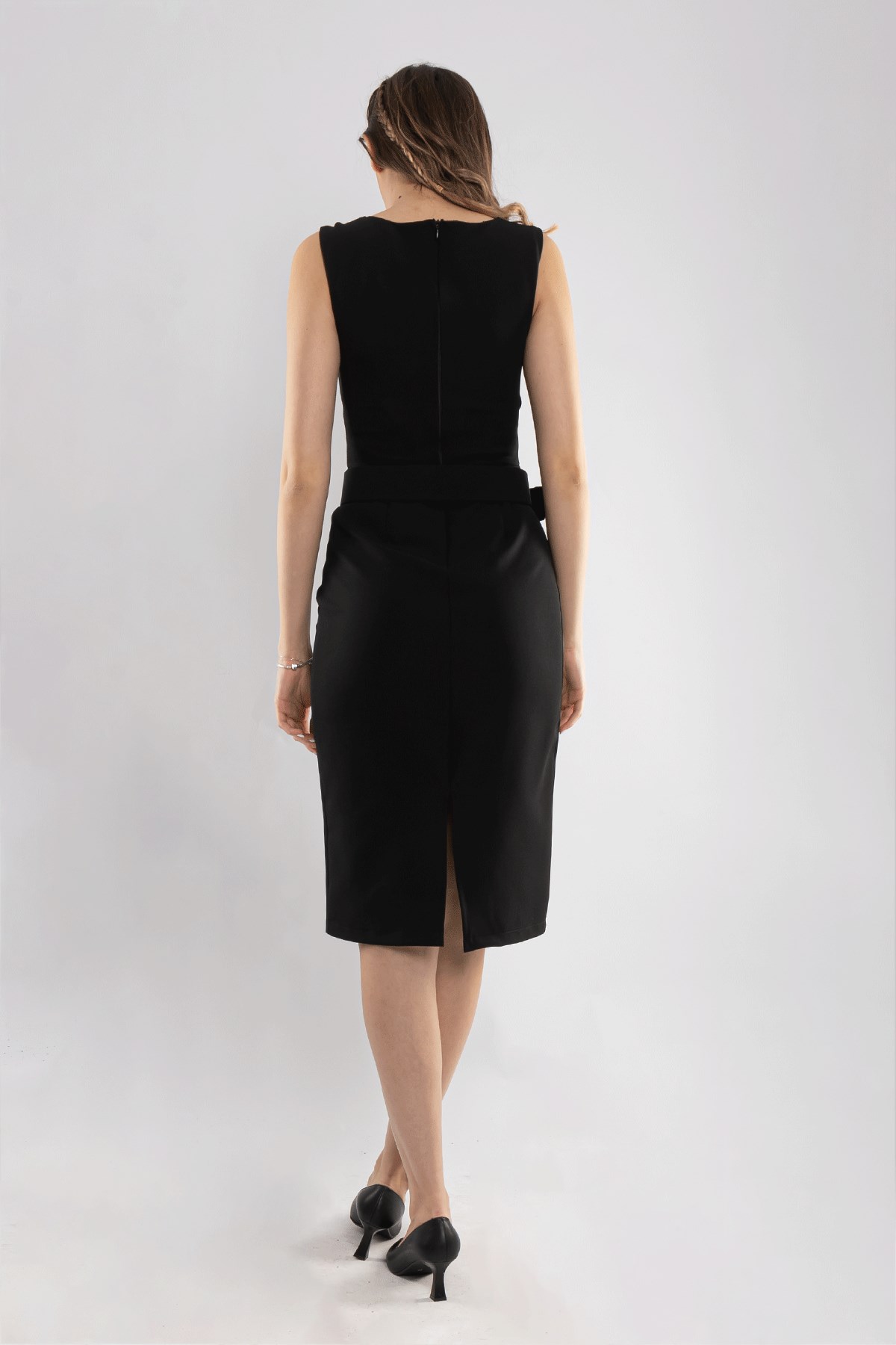 D-1068 Kemerli Kısa Krep Elbise