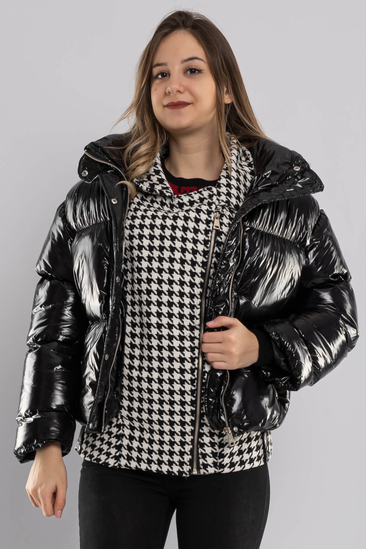 D89580 Kazayağı Astarlı Kısa Şişme Kadın Mont