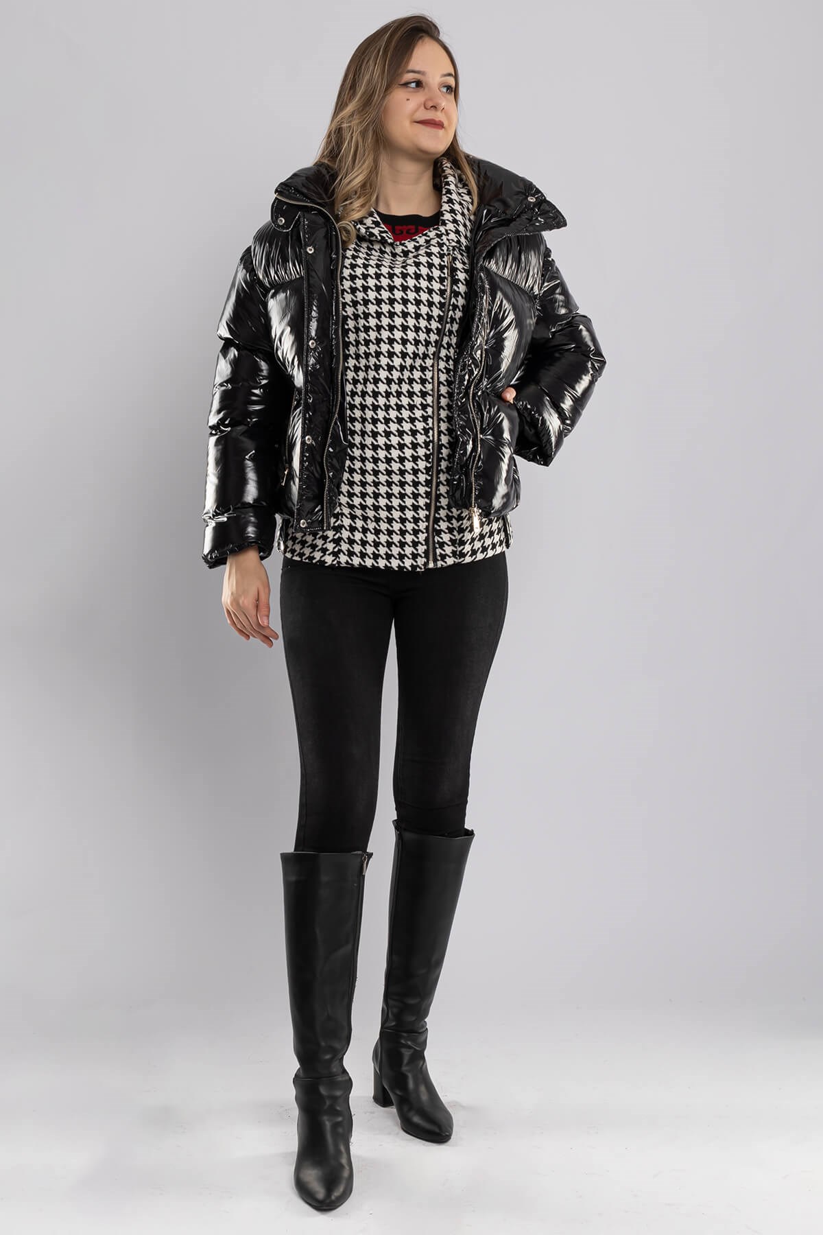 D89580 Kazayağı Astarlı Kısa Şişme Kadın Mont