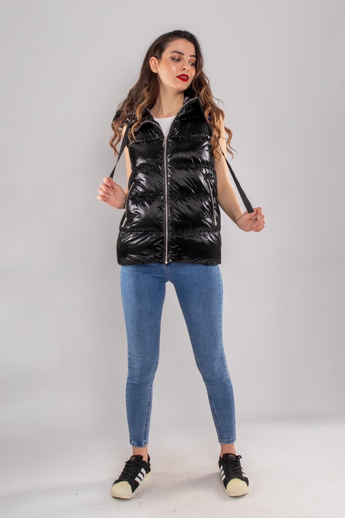 D99071 Kapüşonlu Parlak Şişme İçi Leopar Astarlı Yelek