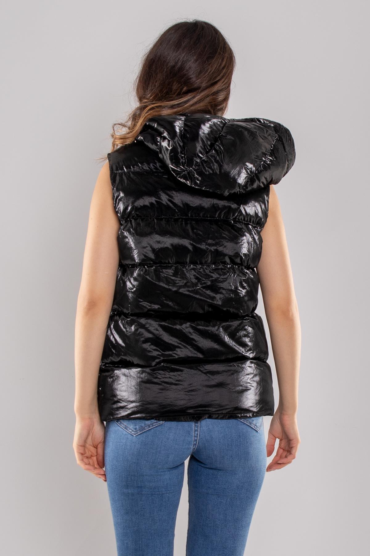 D99071 Kapüşonlu Parlak Şişme İçi Leopar Astarlı Yelek