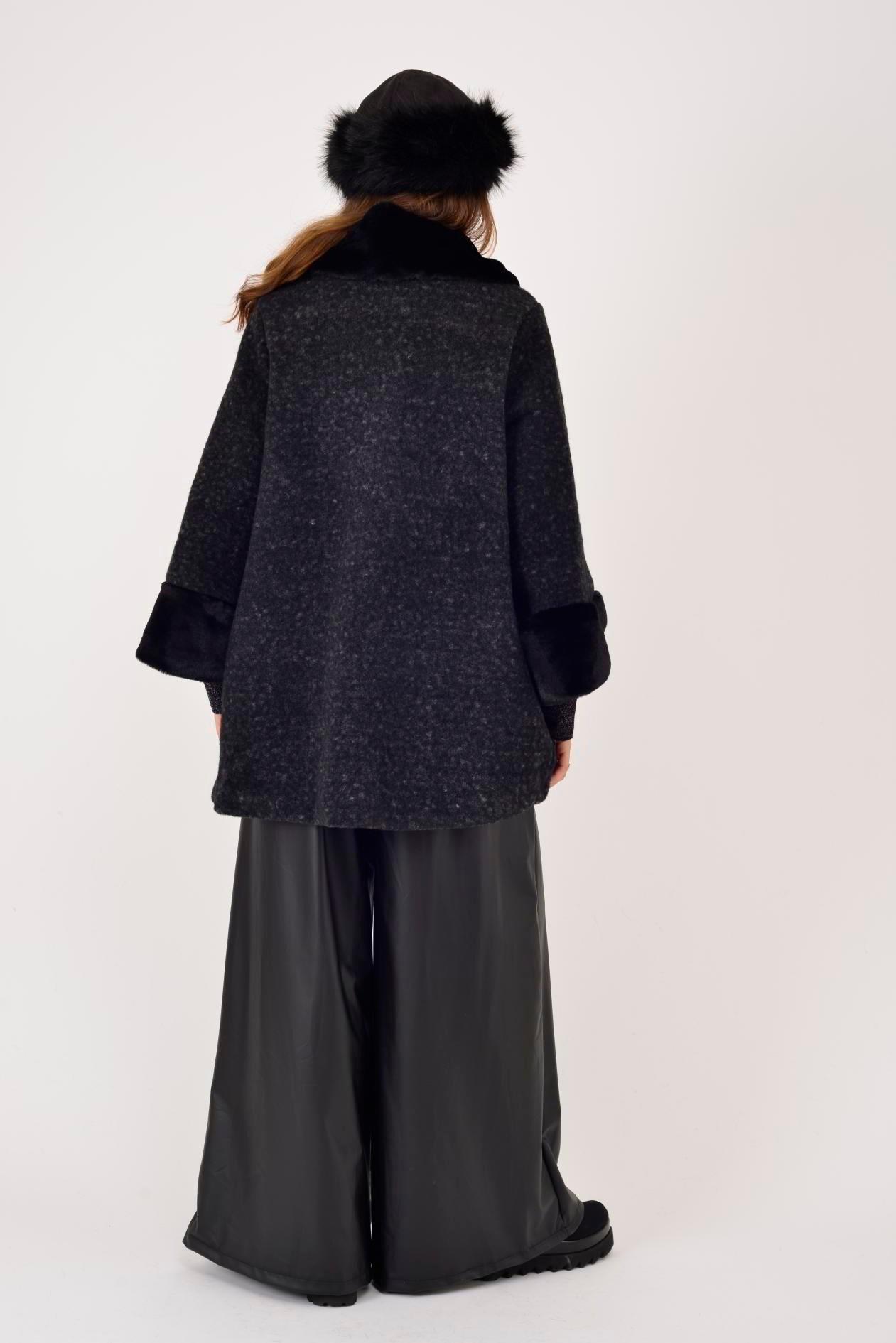 SN107 Düz Desen Kürklü Kaban