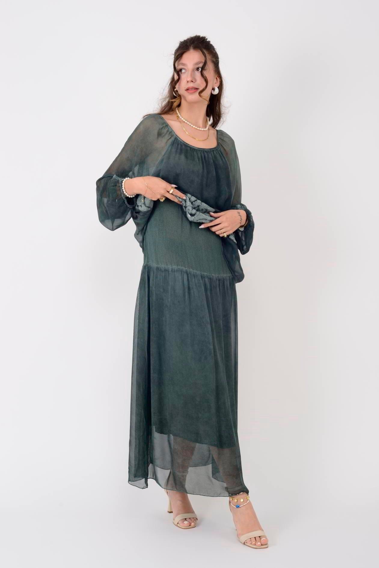 SN338 Nakış Detay Yaka Lastikli Bluzlu Uzun İpek Elbise