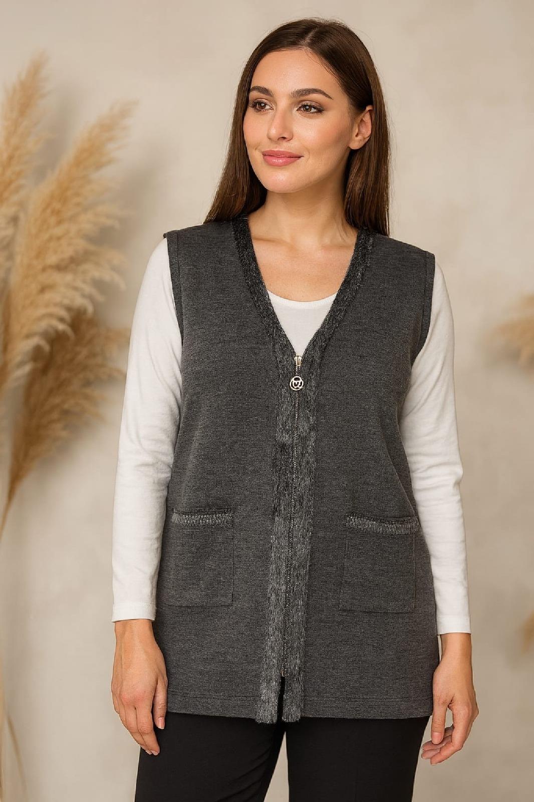 T4102 Tüy Detay Cepli Fermuarlı Yelek