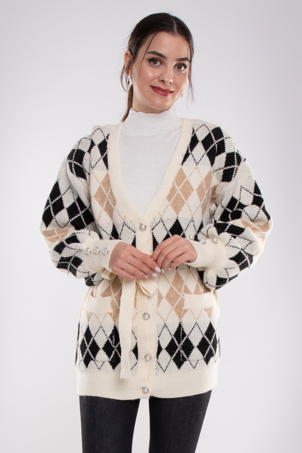 T93723 Cepli Baklava Desen İnci Düğmeli Triko Hırka