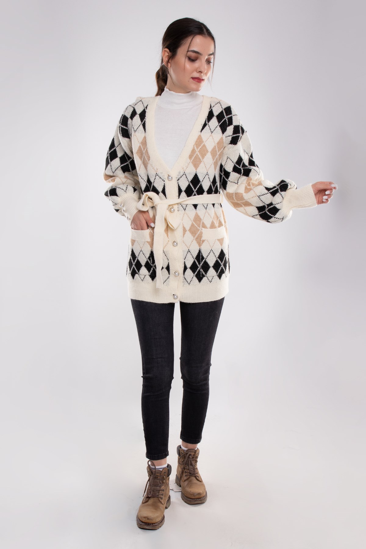 T93723 Cepli Baklava Desen İnci Düğmeli Triko Hırka