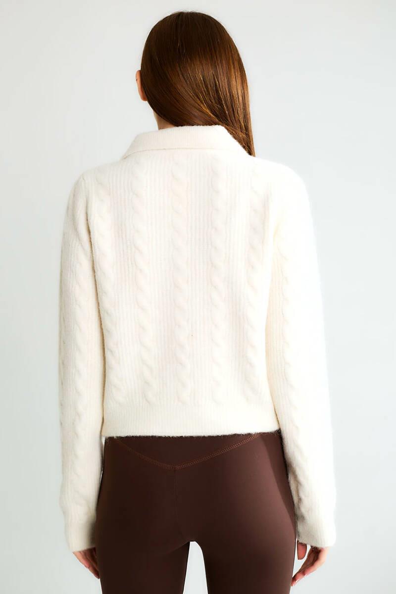 T95083 Fiyonk Düğmeli Polo Yaka Saç Örgü Crop Hırka