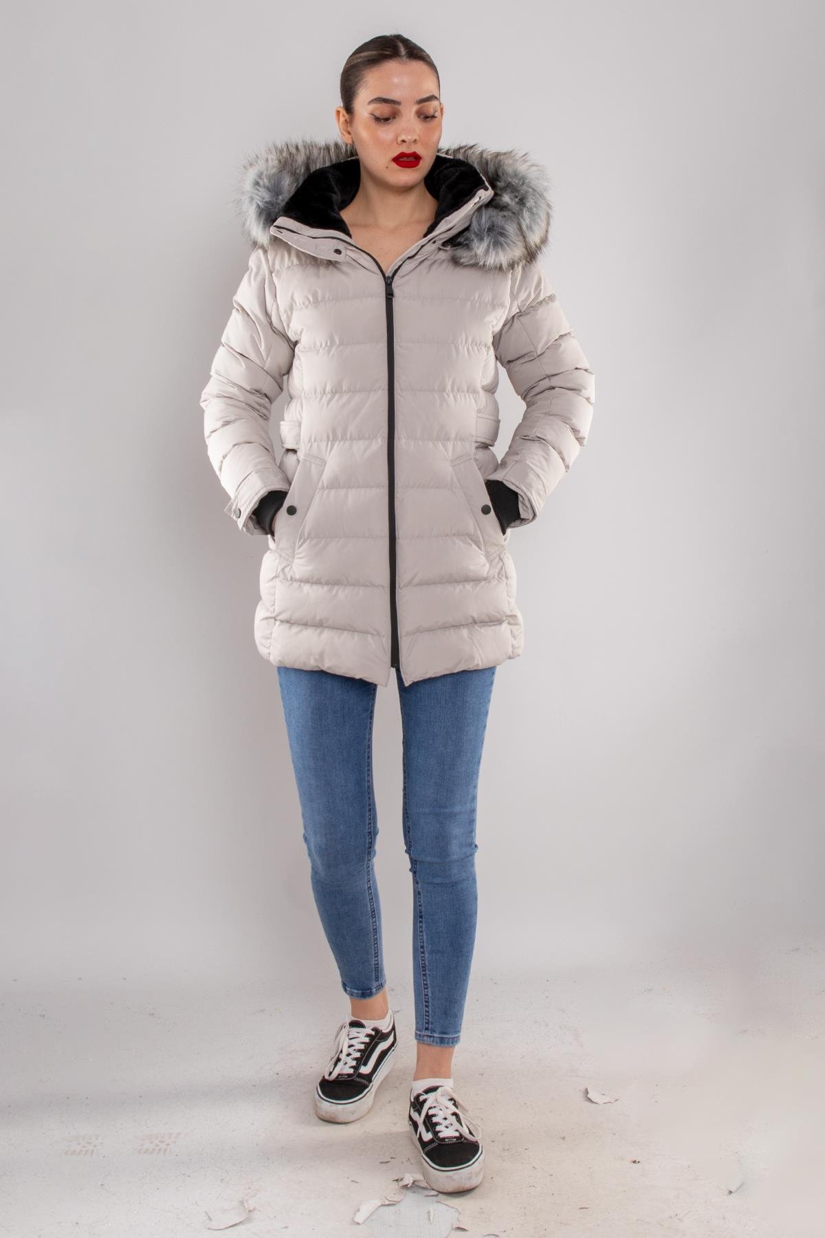 YASMİN23 Kapüşonu Kürklü Beli Çıtçıtlı Slimfit Detay Mont