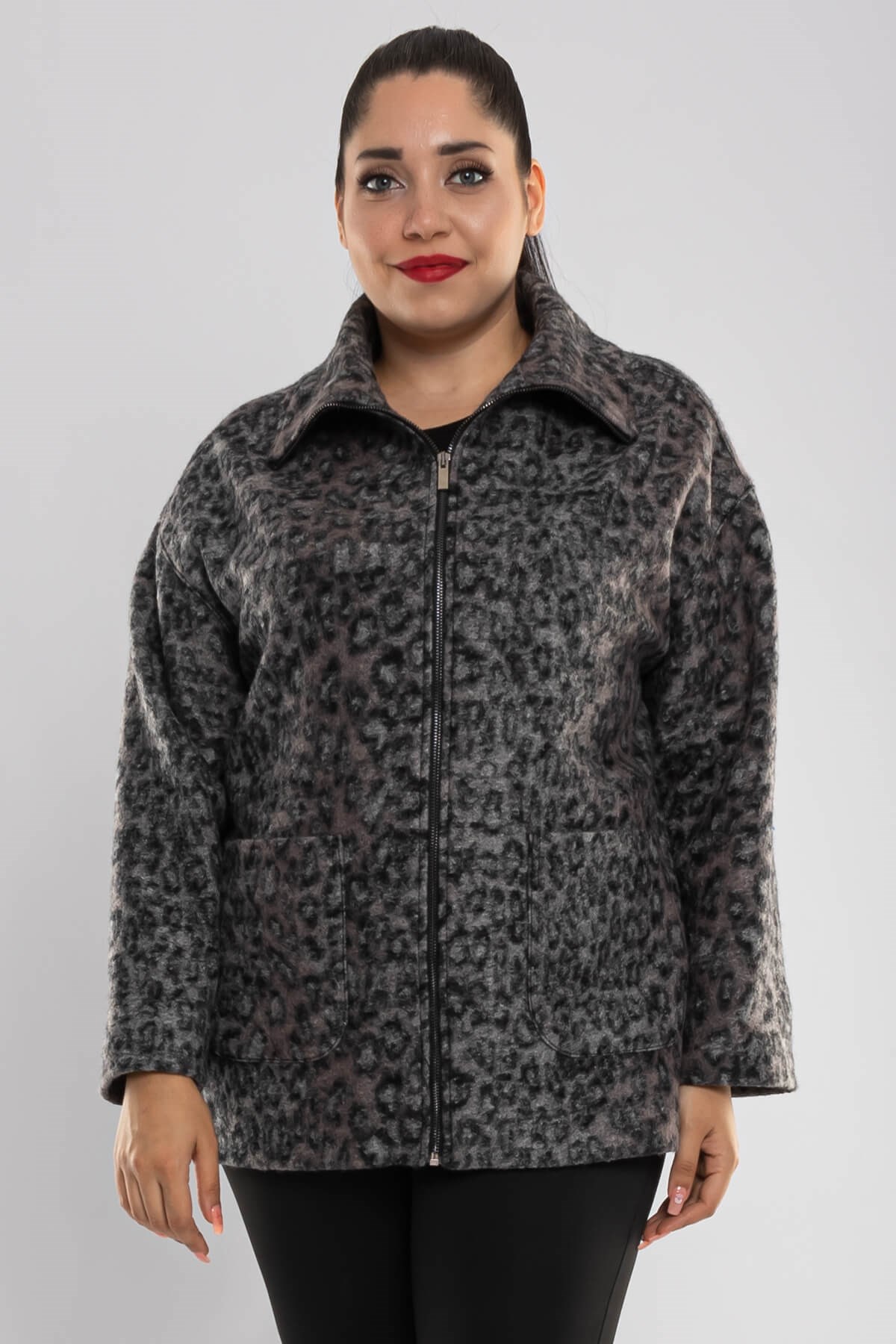 K3205 Büyük Beden Leopar Desenli İçi Astarlı Kadın Mont