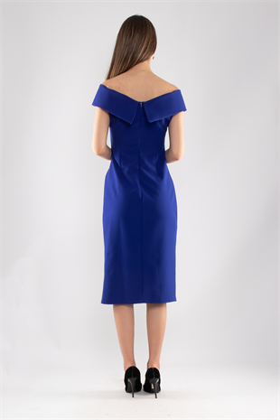 1057 Madonna Yaka Beli Drape Midiboy Krep Elbise