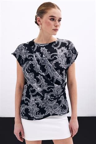 1729-1001 Desenli Aksesuar Detaylı Bluz