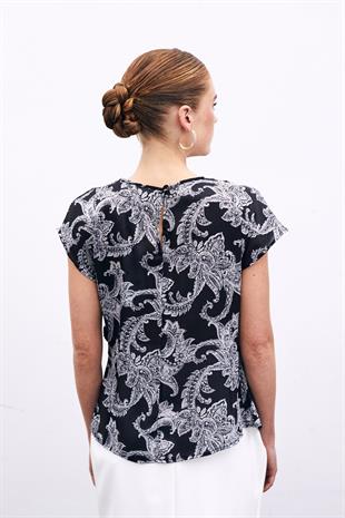 1729-1001 Desenli Aksesuar Detaylı Bluz