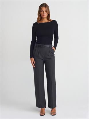 31401 Büzgülü Kayık Yaka Top Bluz