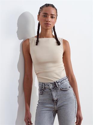 31589 Büzgülü Kayık Yaka Top Crop