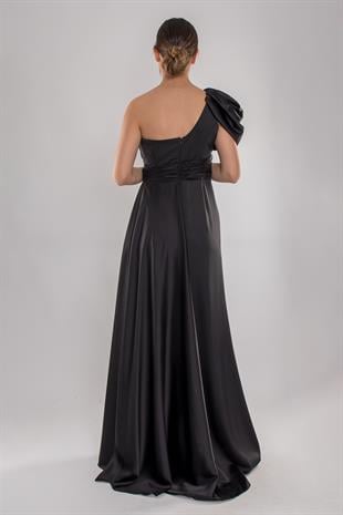 465 Tek Omuz Beli Drape Kuyruklu Saten Uzun Elbise