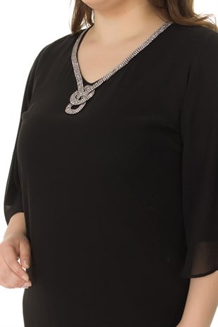 7016 YAKASI KOLYELİ KISA ELBİSE