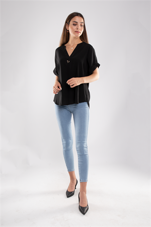 81699 Kendinden Kareli V Yaka Broşlu Viscon Bluz