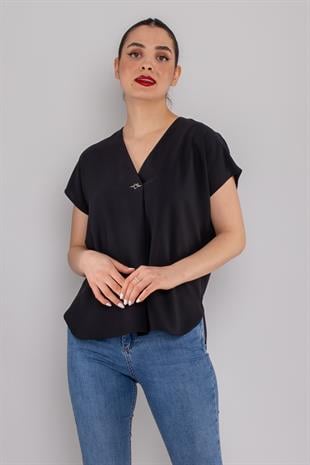 81908 Vyaka Broşlu Kısa Kol Krep Şifon Bluz
