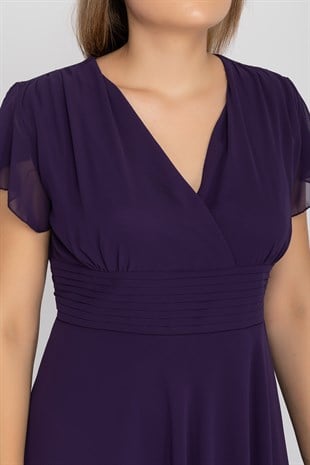 961300 Beli Pileli Kruvaze Yaka Kuşaklı Mendil Kol Şifon Elbise