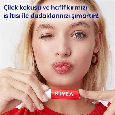 NIVEA Çilek Dudak Bakım Kremi 4.8 g, 24 Saat Nem, Dudak Bakımı, Çilek Kokusu, Hafif Kırmızı Işıltı