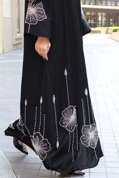 ARNİKA ABAYA 