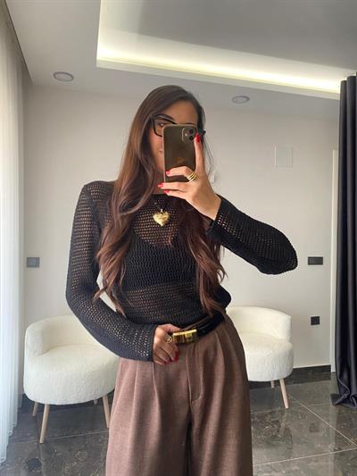 Orj Marka Delikli Siyah Triko