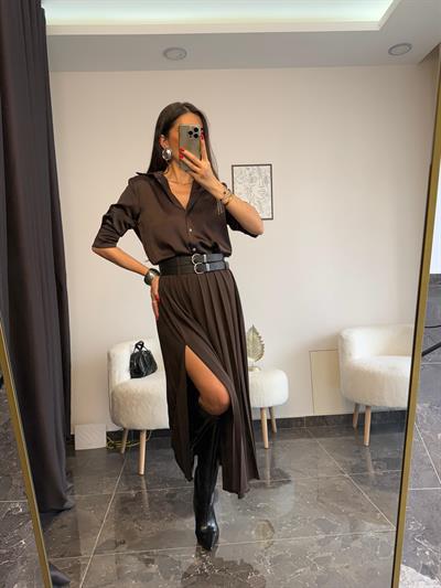 Acı Kahve Çift Kemerli Tek Yırtmaçlı Pileli Etek 