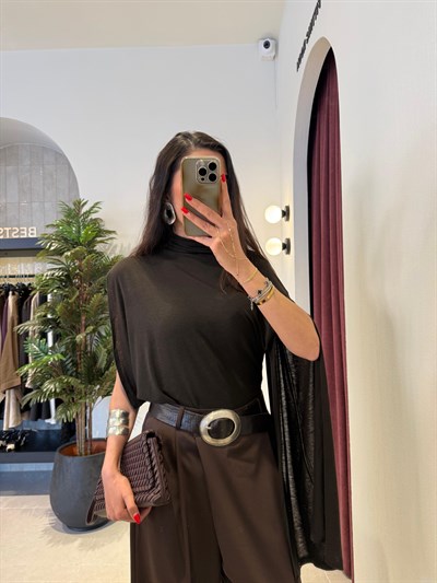 Acıkahve Tek Kol Dik Yaka Bluz